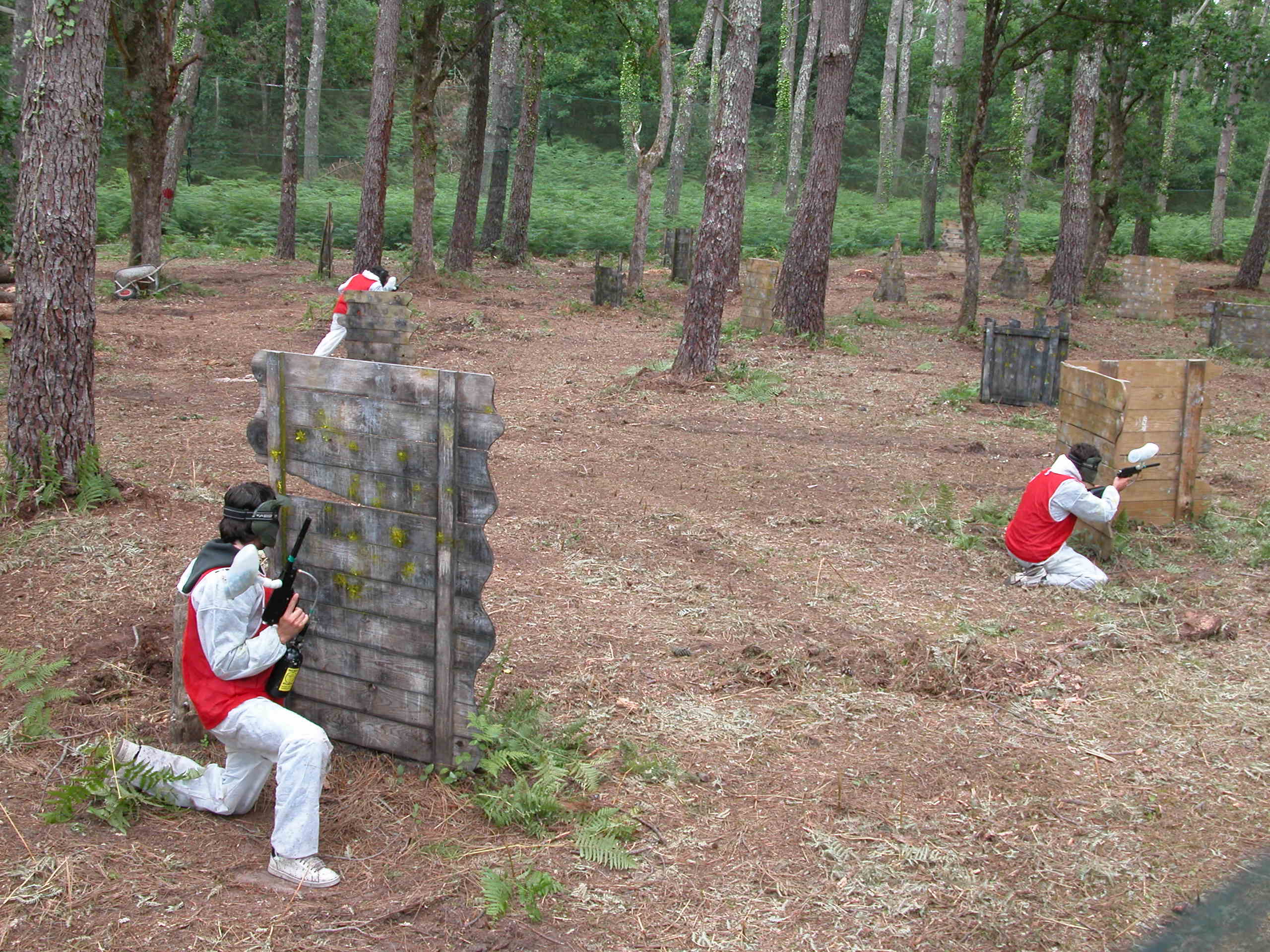 Partie de paintball en foret